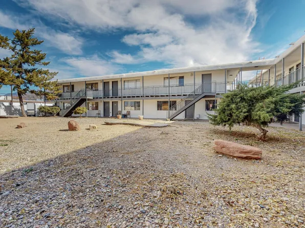 8010 Zuni Rd SE, Albuquerque, NM 87108