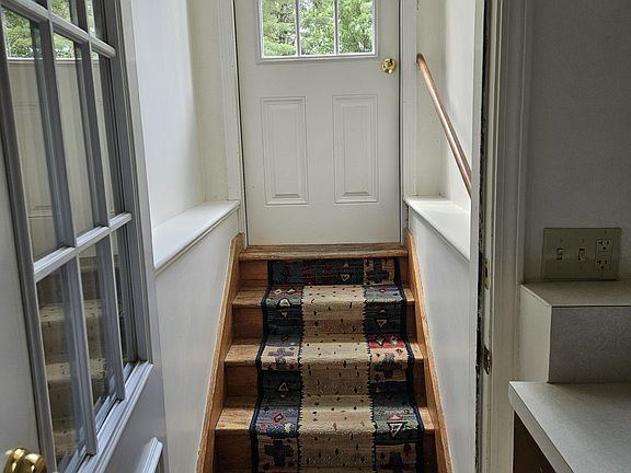 4th image of 29B Plumtree Rd #B