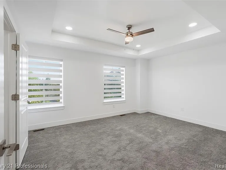 2917 Summers Pl — Photo 29