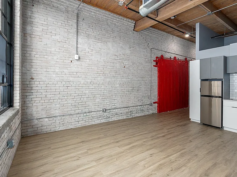 Box Board Lofts — Photo 39