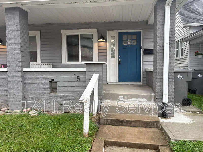 2 bed, 1.5 bath, 1768 sqft, $1,700 — Photo 2