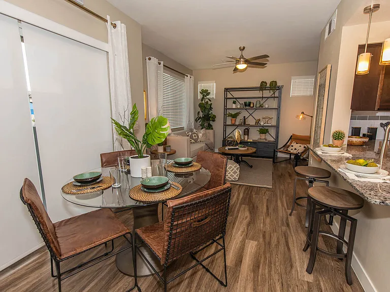 A3 761 SQFT 1 Bed 1 Bath