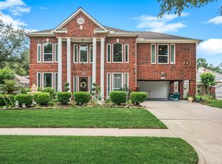 16303 Avenplace Rd, Tomball, TX 77377