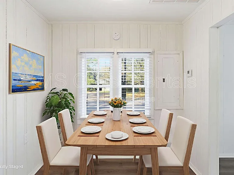 20 Martha Ave — Photo 13
