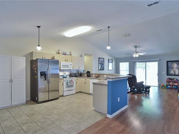 4th image of 6398 NW 60th Ct
