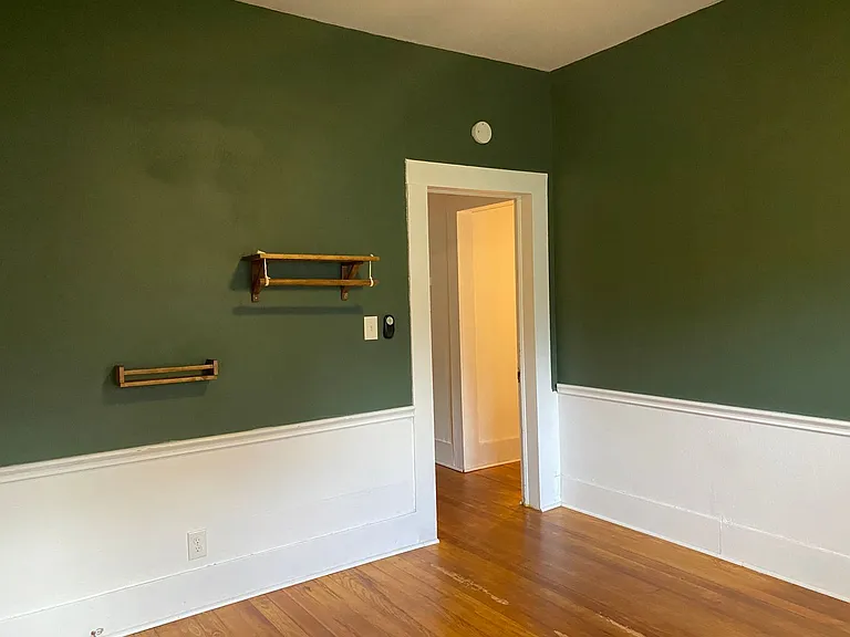 113 E 8th Ave — Photo 16