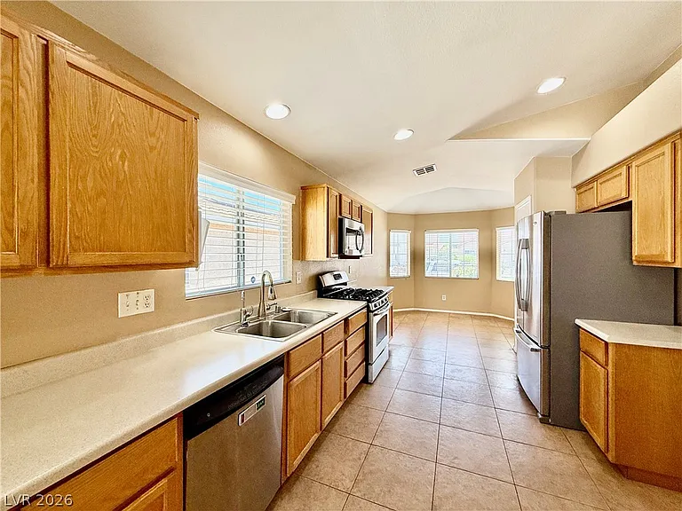 1202 Granite Ash Ave — Photo 6