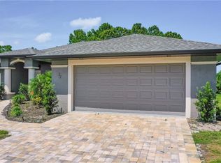 77 Pine Valley Ct, Rotonda West, FL 33947