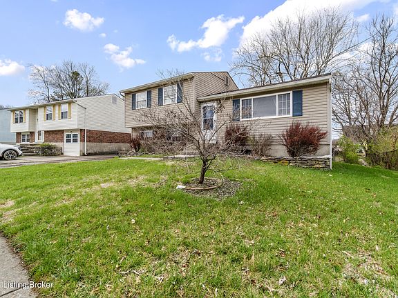 3rd image of 8705 Running Fox Cir