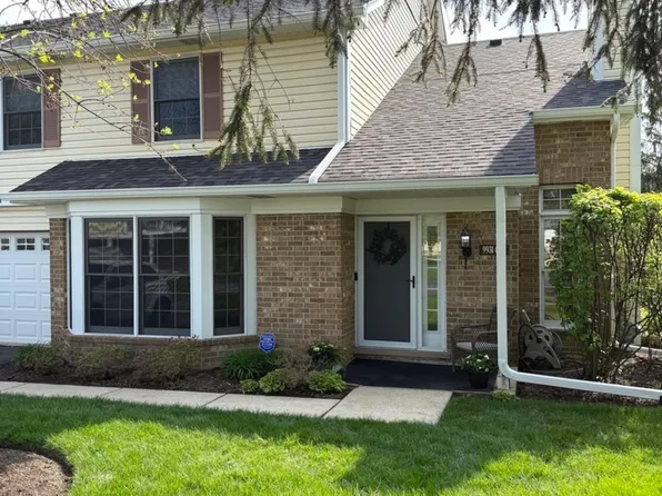 9931 Cambridge Dr, Mokena, IL 60448