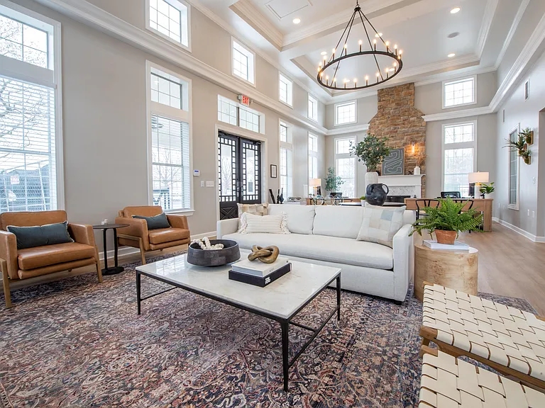 Leasing Office