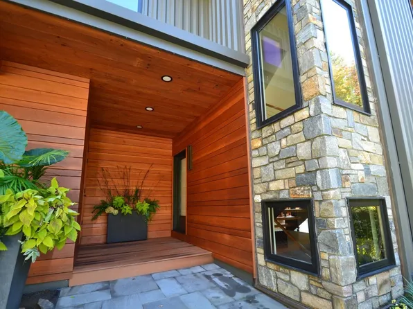 66 Valley House View, Warren, VT 05674