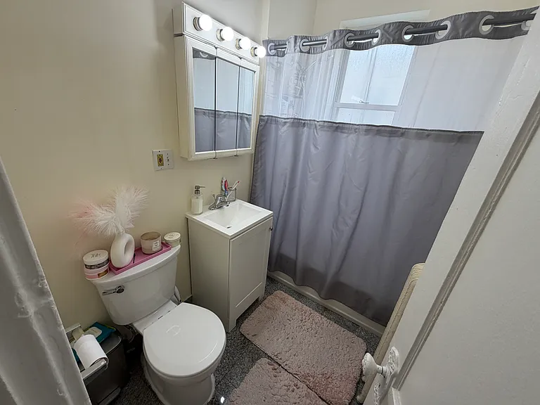 84 Gordon St — Photo 14