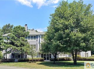 2608 Candlelight Ct #2608, Helmetta, NJ 08828