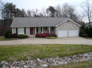 1295 Harrison Crossroad Loop, Reidsville, NC 27320