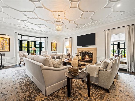 5th image of 405 Sheridan Rd