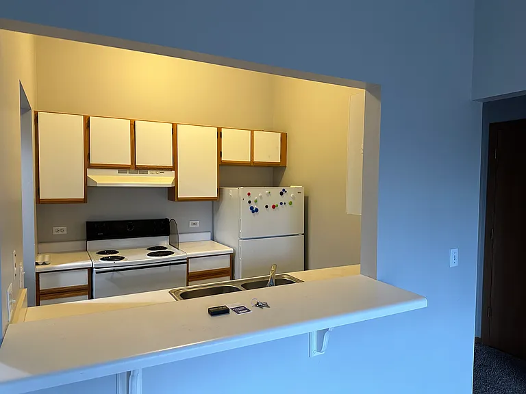 1570 W Sand Bar Ct #2F — Photo 8