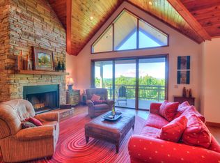 143 E Blueberry Ln, Banner Elk, NC 28604