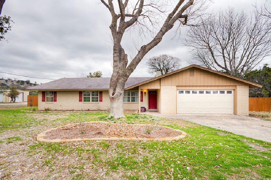 1st image of 282 Deer Park Ln