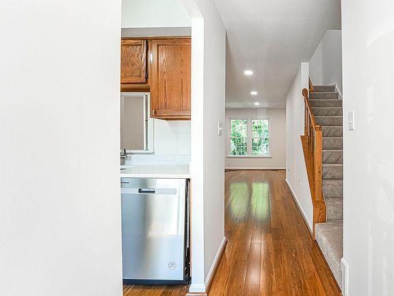 3rd image of 6469 Brick Hearth Ct