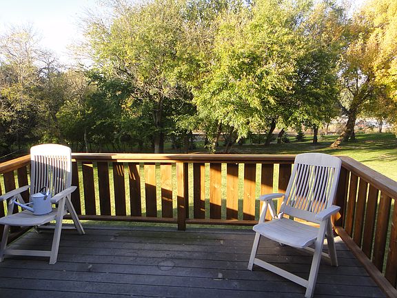 3rd image of 15834 Timberlane Dr