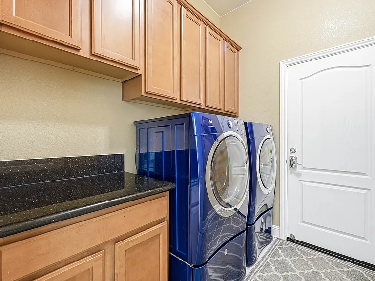 3800 Spalding Ct — Photo 45