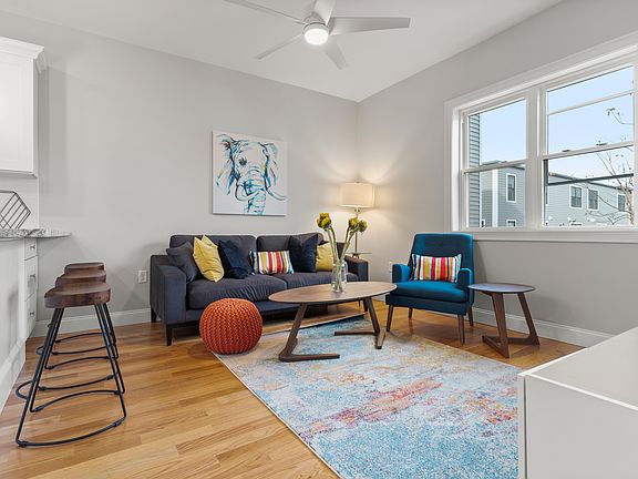 5th image of 36 Emerson St #1