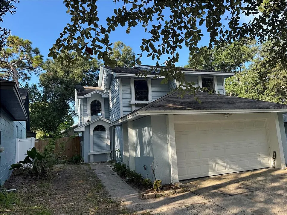 1212 Indian Bluff Dr