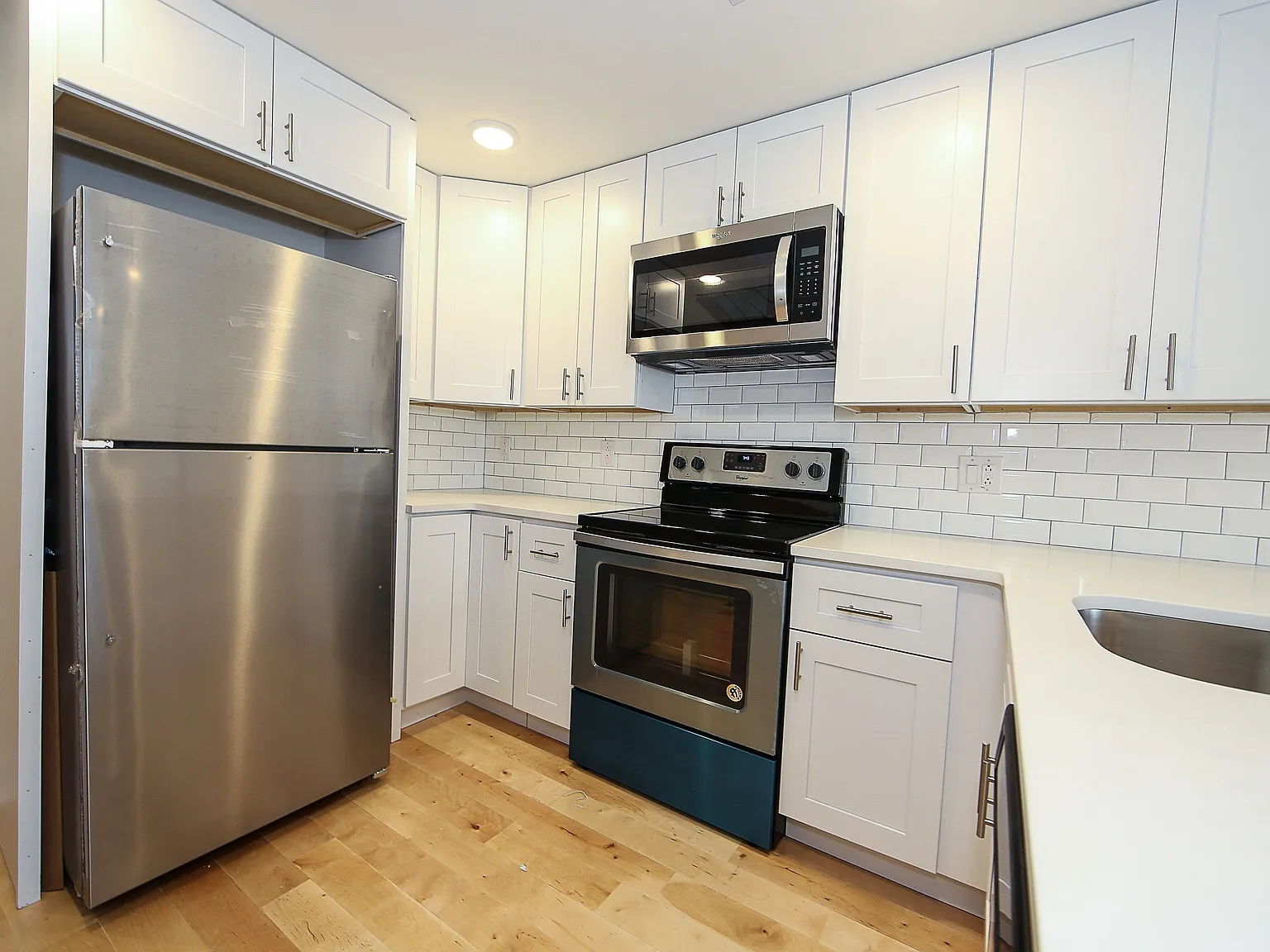 1725 Arlington St Unit B — Photo 4