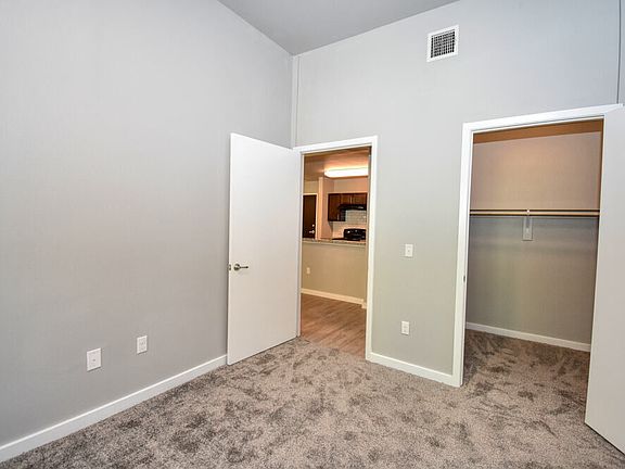3rd image of 2208 Cypress St APT 507