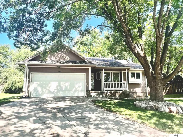 11307 Hartman Cir, Omaha, NE 68164