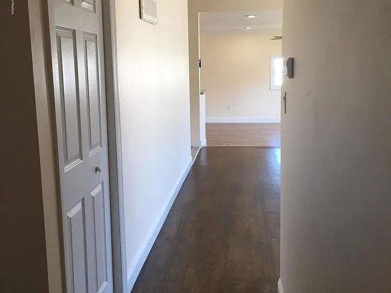 538 Nebraska Ave — Photo 6