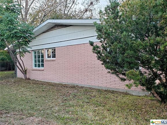 2nd image of 3301 Redwood Dr