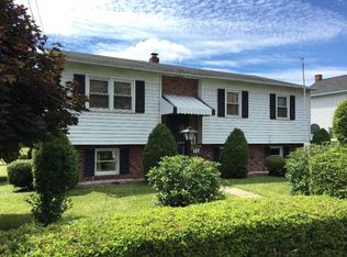 808 17th St, Windber, PA 15963