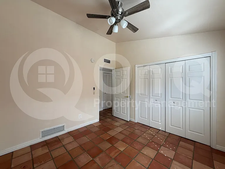 2000 E Campbell Ter — Photo 30