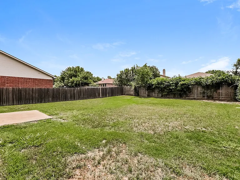 521 Merton Ct — Photo 16