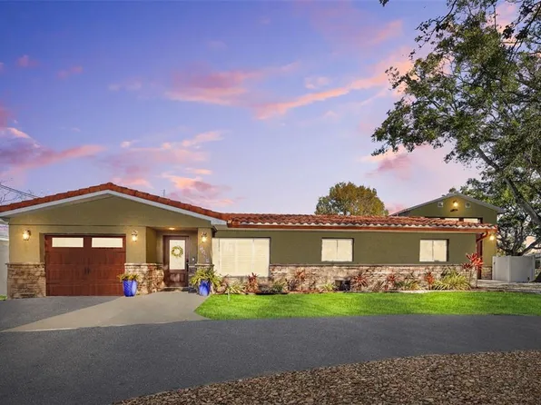 3595 Floral Dr, Largo, FL 33771