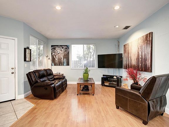 2nd image of 8300 Carriage Oaks Way