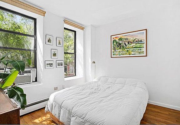 5th image of 745 E 6th St APT 4D
