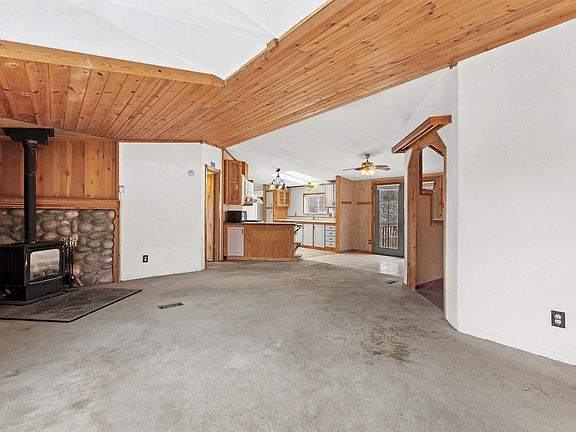 3rd image of 4247 Badger Ln
