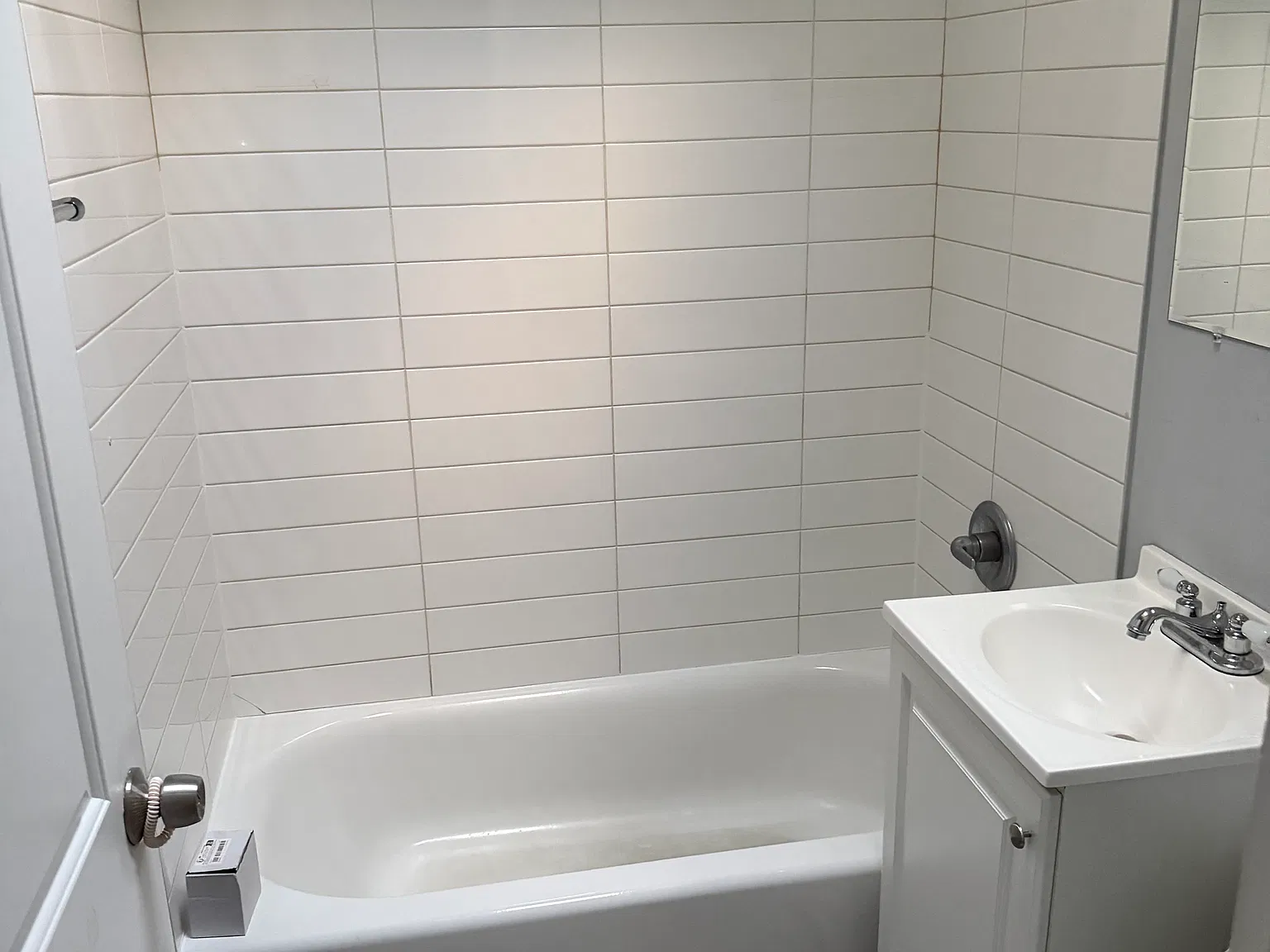 3 bed, 1120 sqft, $2,450 — Photo 4