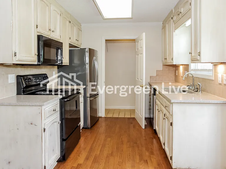 108 Carnegie Loop — Photo 7