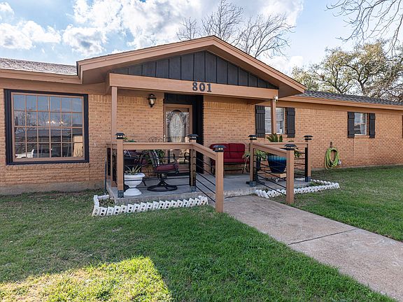 3rd image of 801 Westridge Cir