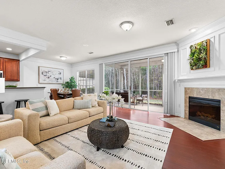 3897 Lionheart Dr — Photo 3