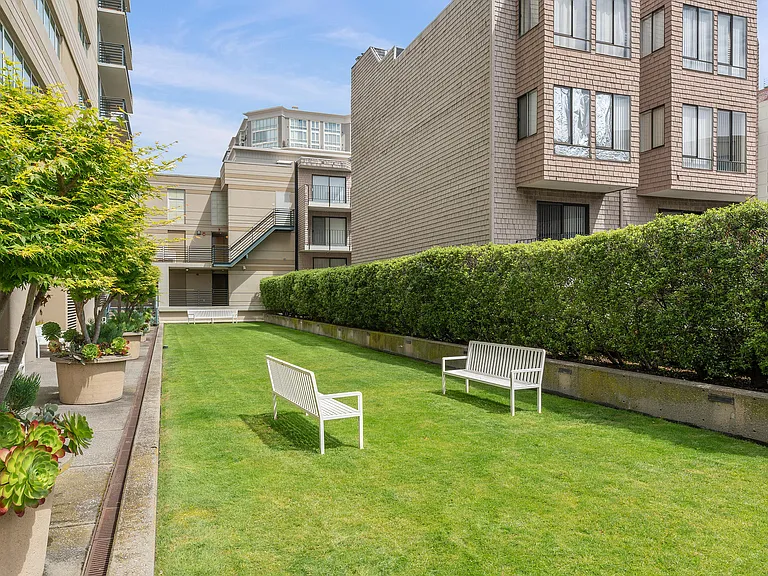 1388 Gough St #907 — Photo 36