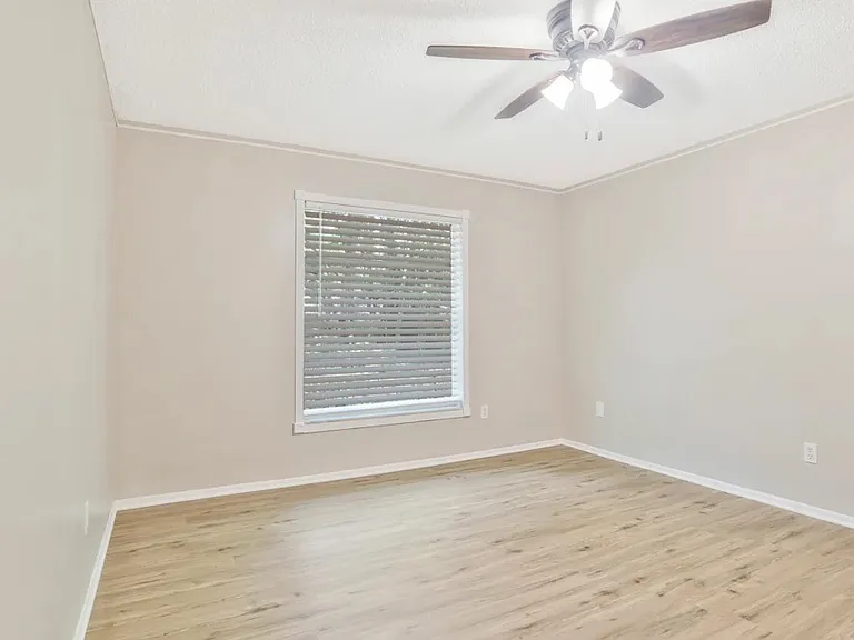 2312 Dunbury Ct — Photo 2
