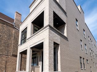 2471 N Clybourn Ave #3, Chicago, IL 60614