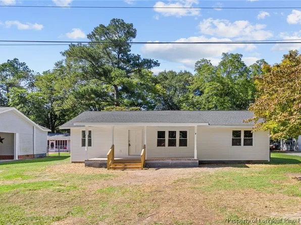 24760 White St, Wagram, NC 28396