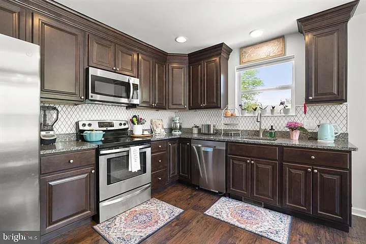 465 Carvel Beach Rd — Photo 8