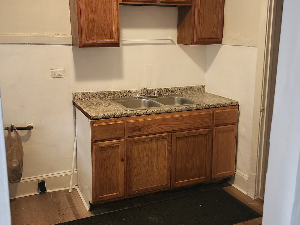 1st image of 4020 S King Dr